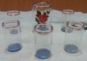 Miniaturas en vidrio. Conjunto de 6 vasitos
