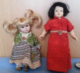 Muñecas de porcelana alemanas. Años 2000.  Pareja.