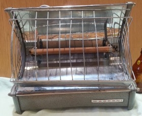 RADIADOR  CALEFACTOR VINTAGE. Marca Marconi