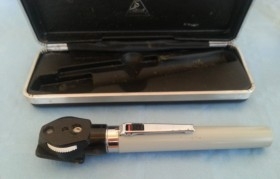 Oftalmoscopio. Marca Heine Miniset. Old ophthalmoscope