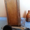 Teléfono antiguo de pared. Años 30. Madera y latón. Intercomunicador.