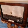 Radio de válvulas antigua. Marca PHILIPS. Precioso objeto principios años 60