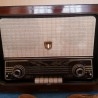 Radio de válvulas antigua. Marca PHILIPS. Precioso objeto principios años 60