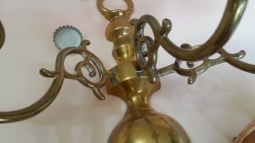 Aplique. Candelabro de pared en bronce de 3 brazos. Años 60. Perfecto estado.