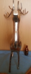 Ciervo en metal plateado. Preciosa figura de lo años 70.
