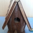 Nido de pájaros. Casita en madera. Año 2000