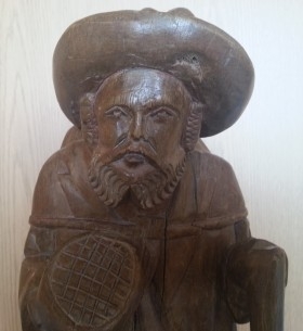 Escultura de Peregrino en madera tallada. Artesanía