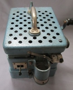 Máquina contadora de monedas antigua. Años 50-60. Muy extraña y curiosa. 10 Kg de peso.