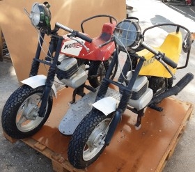 Carricoche de feria. Años 60. Motos. Tiovivo. Carrusel. Emblemático objeto.