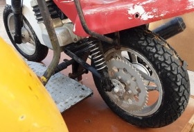 Carricoche de feria. Años 60. Motos. Tiovivo. Carrusel. Emblemático objeto.