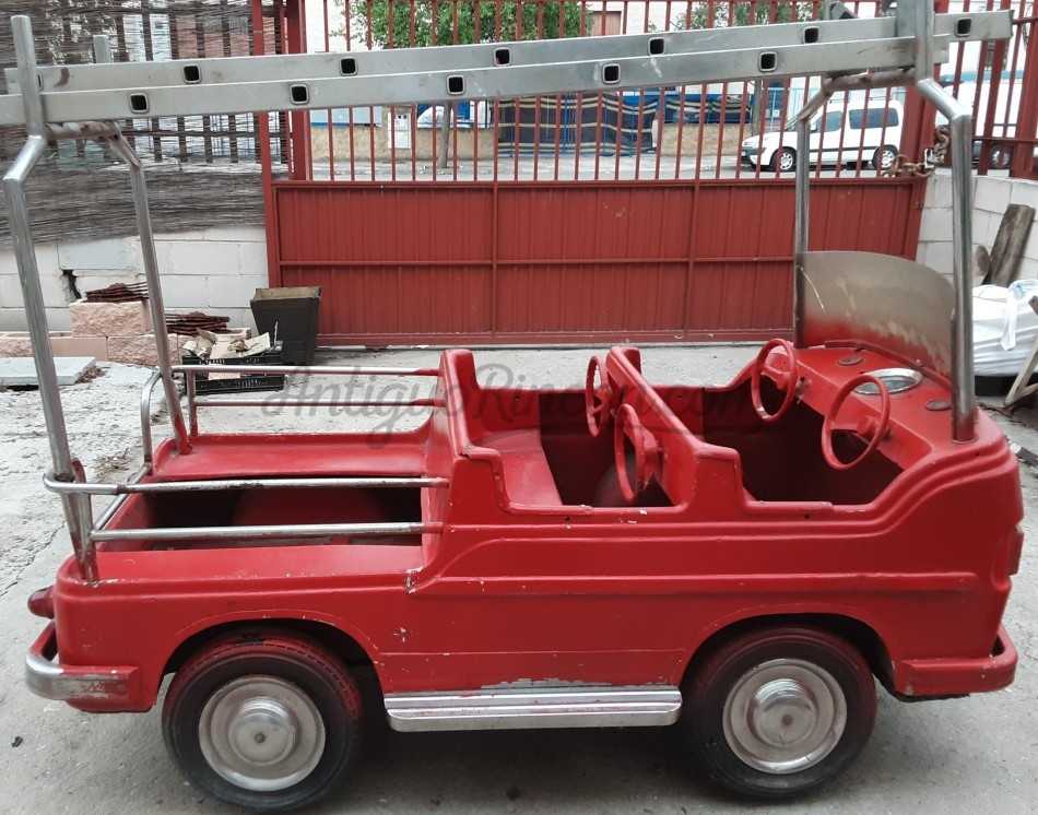 Carricoche de feria. Años 60. Coche de bomberos. Tiovivo. Carrusel. Emblemático objeto.