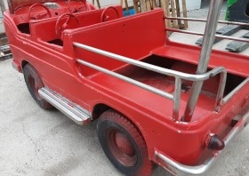 Carricoche de feria. Años 60. Coche de bomberos. Tiovivo. Carrusel. Emblemático objeto.