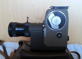 Vieja cámara de video. Canon. Decoración o piezas