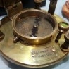 Brújula solar. Reloj solar. Réplica en bronce. Nueva a estrenar.