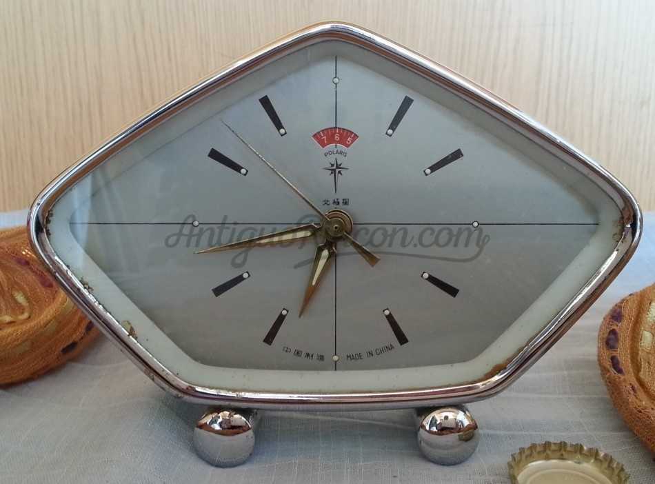 Reloj despertador. Marca Polaris. Años 80 Reloj despertador. Marca Polaris. Años 80