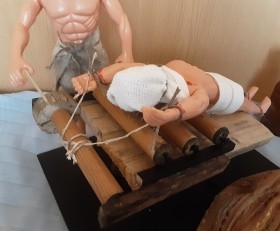 Potro de tortura. MIniatura estilo sado-gore. Recreación aparatos de tortura medievales.