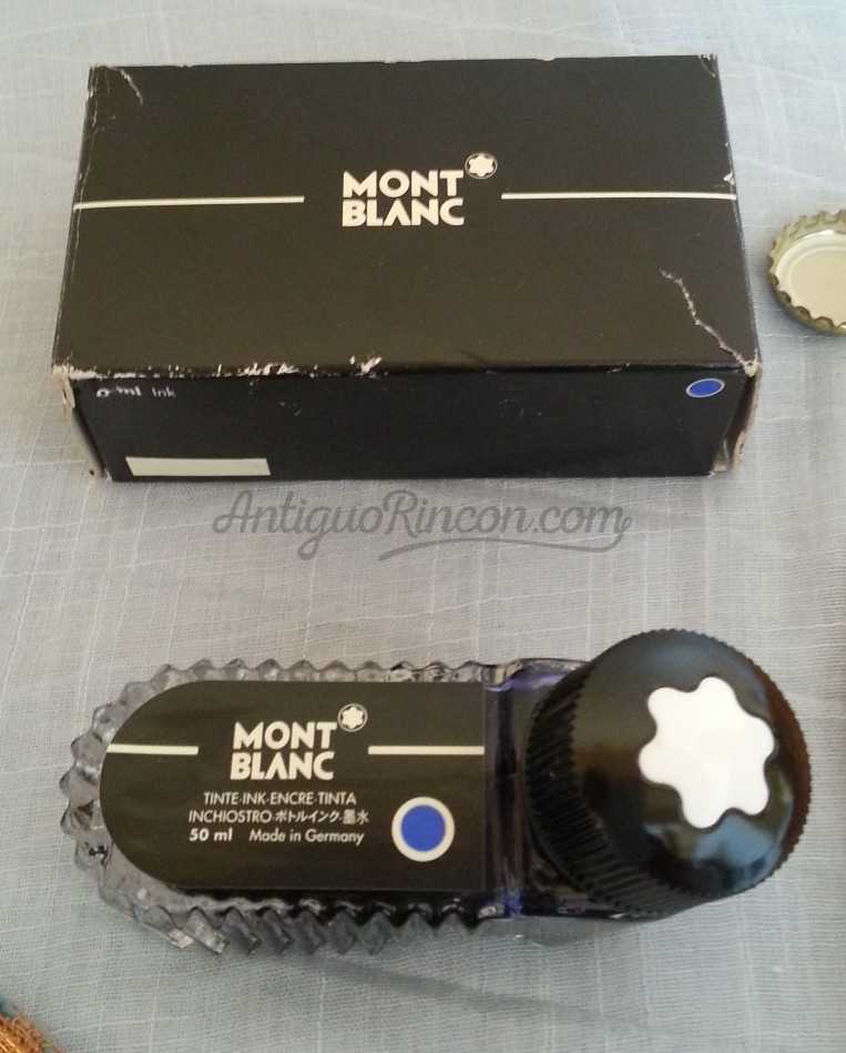 Tintero. Frasco de tinta azul MONT BLANC. Años 80 Tintero. Frasco de tinta azul MONT BLANC. Años 80