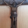 Crucifijo en bronce y madera. Preciosa pieza. Crucifix in old bronze. Precious.