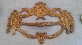 Cerrajería. Adornos en bronce. Para reutilizar o decorar. Pareja