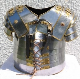 Armadura Roman Lorica segmentata. Casco tipo itálica imperial "G". Impresionante réplica.