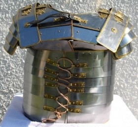 Armadura Roman Lorica segmentata. Casco tipo itálica imperial "G". Impresionante réplica.