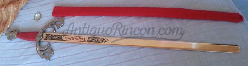 Espada de combate. Replica. En funda de tela. Espada de combate. Replica. En funda de tela.