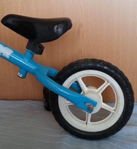 Triciclo - Bicicleta infantil. Años 90. Funcionando.