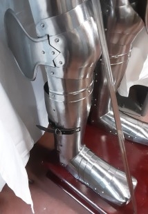 Armadura de soldado templario. s. XV-XVI. Completa. Útil. Réplica nueva a estrenar.