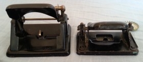 Perforadores de escritorio antiguos. Años 1910 a 1960. Pareja