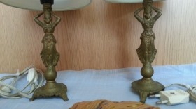 Lámparas de mesilla en bronce. Pareja. Años 70