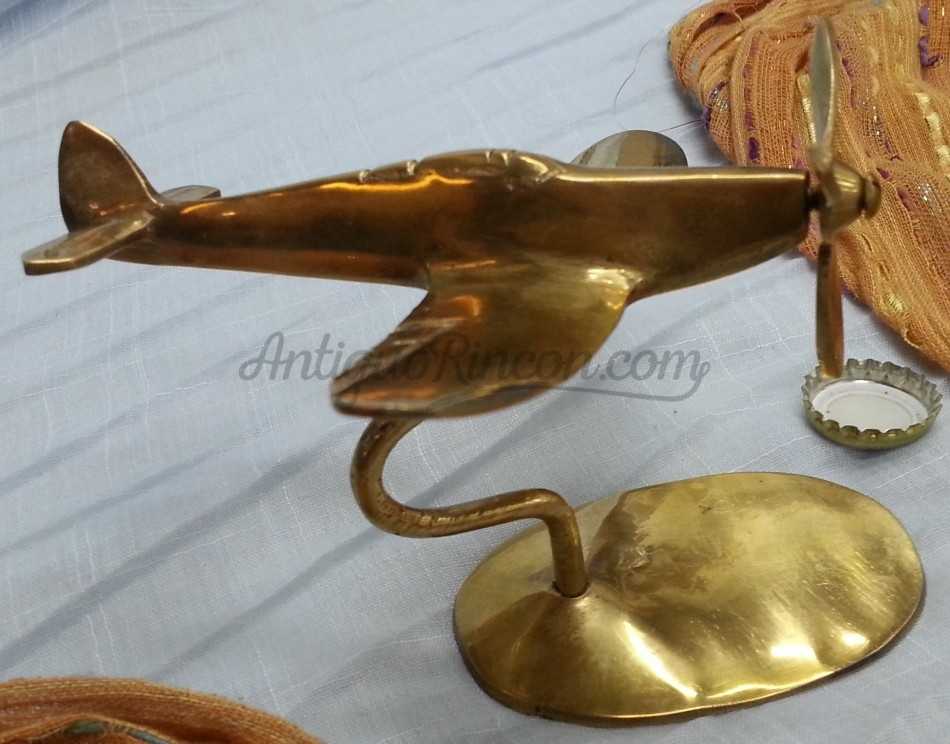 Avión. Figura de avión en bronce. Años 70