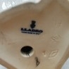 LLADRÓ. Niña arrodillada con manos en el pecho. Maravillosa porcelana auténtica.
