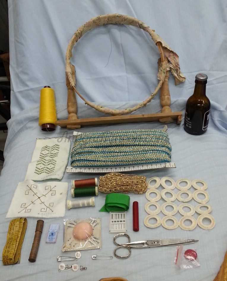 Costura. Kit de costurera y modista. Años 70 Costura. Kit de costurera y modista. Años 70
