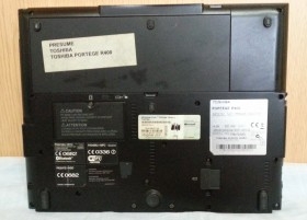 Ordenador portátil Toshiba . Para decoración o repuestos