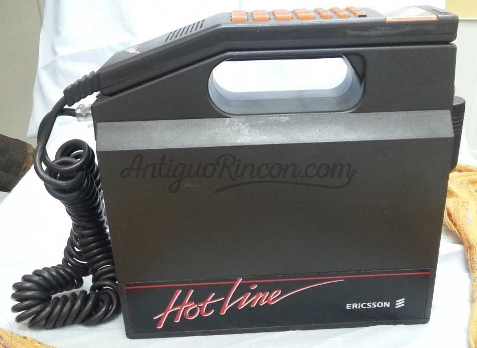 Teléfono portátil de coche. Años 90. Marca Ericson Hot Line