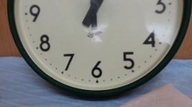 Reloj de Estación. Marca Ericsson.