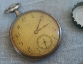 Reloj antiguo de bolsillo de tres capas. Marca Canigó