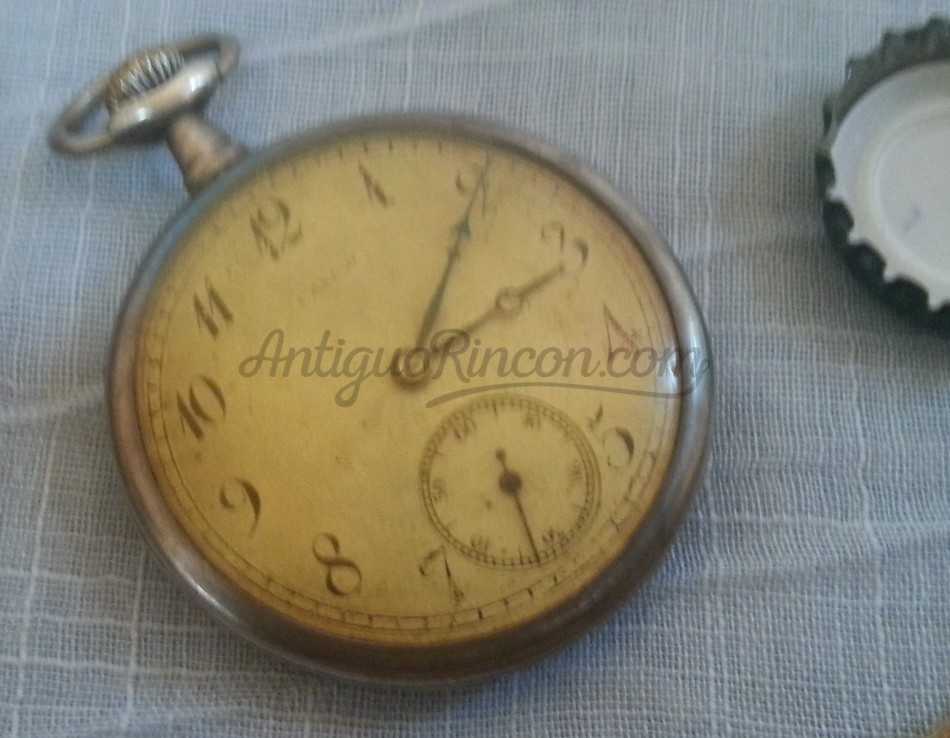 Reloj antiguo de bolsillo de tres capas. Marca Canigó