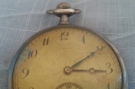 Reloj antiguo de bolsillo de tres capas. Marca Canigó