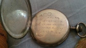 Reloj antiguo de bolsillo de tres capas. Marca Udovic