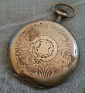 Reloj antiguo de bolsillo de tres capas. Marca Udovic