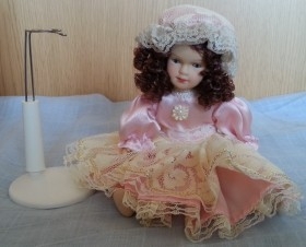 Muñeca de porcelana de colección. Años 80.