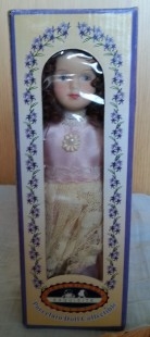 Muñeca de porcelana de colección. Años 80.