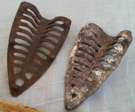 Grelhas de planchas antiguas. Conjunto de dos piezas