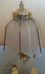 Lámpara de mesa vintage. Perfecto estado general.
