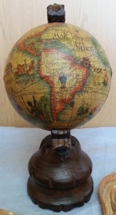 Globo terráqueo. Bola del mundo de los años 90. Preciosa pieza.