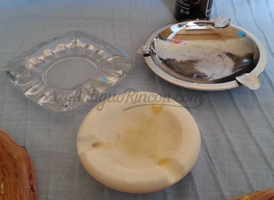 Ceniceros. Conjunto de Tres unidades. Ceniceros. Conjunto de Tres unidades.