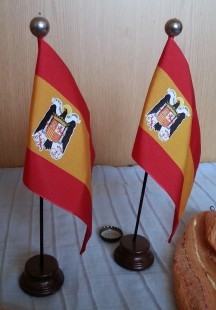 Banderitas franquistas de escritorio. Pareja.