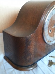 Reloj de chimenea en madera.Marca ANVIL.Años 60-70.