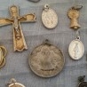 Medallas de imágenes religiosas. Mucha variedad en alquiler y venta.